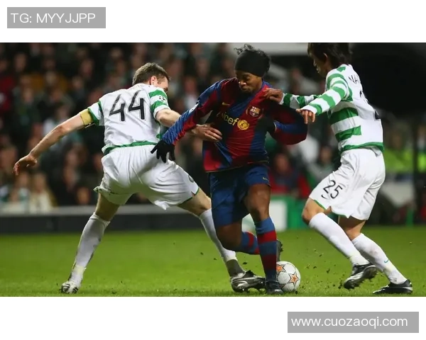 著名足球明星在北京举办慈善赛引发球迷热潮和媒体关注 著名足球明星在北京举办慈善赛引发球迷热潮和媒体关注