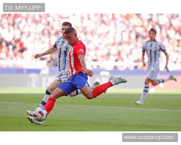 足球明星不当行为引发争议视频曝光引发社会热议与关注