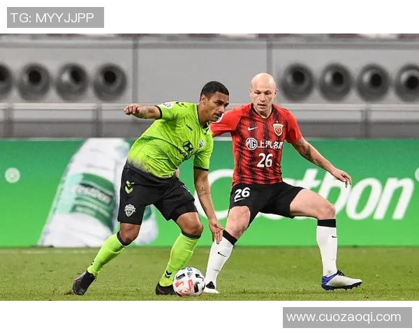 足球明星登场即遭对手重点盯防战术分析揭示背后原因